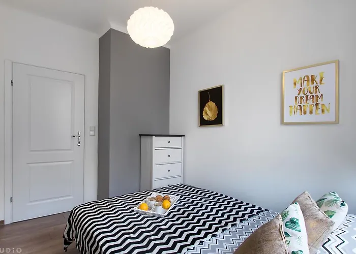 Clicktheflat Avenue Place * Varşova